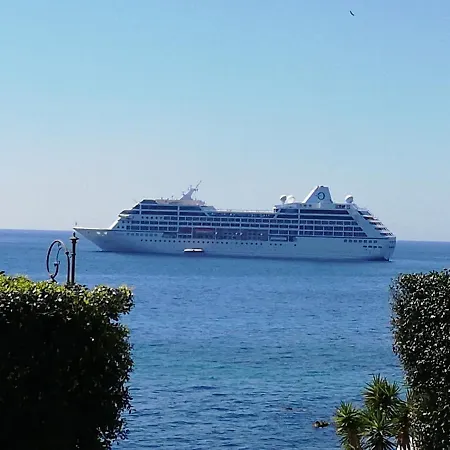 Casa de Férias Casa Lungomare Giardini Naxos